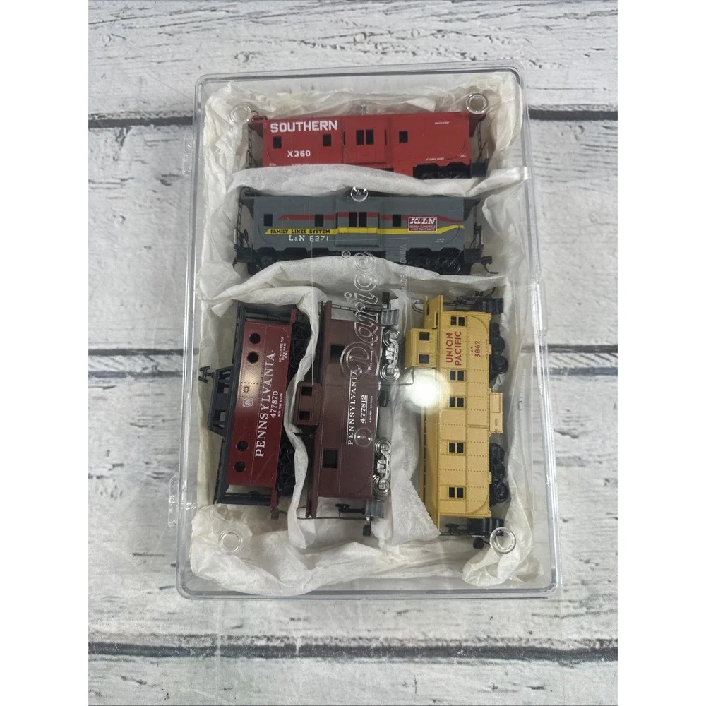 HO Scale Caboose Lot of 5 Union Pacific PRR Southern Family Lines Seaboard